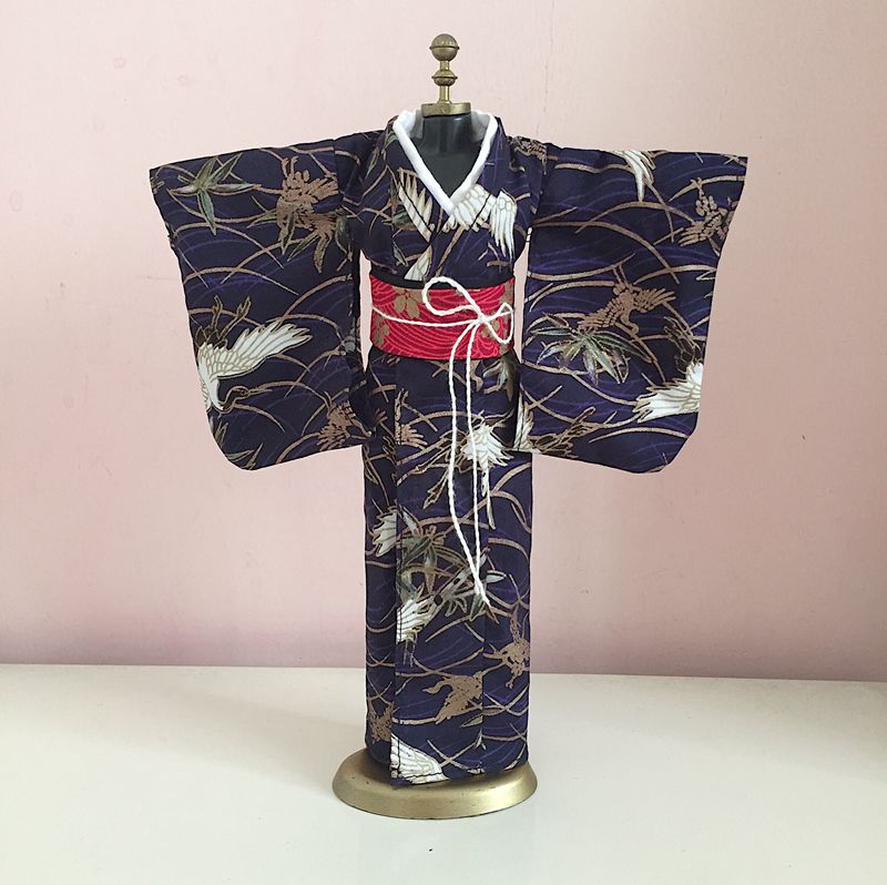 Vêtements de poupée kimono jap - Japanese Lifestyle Shoes avis et prix
